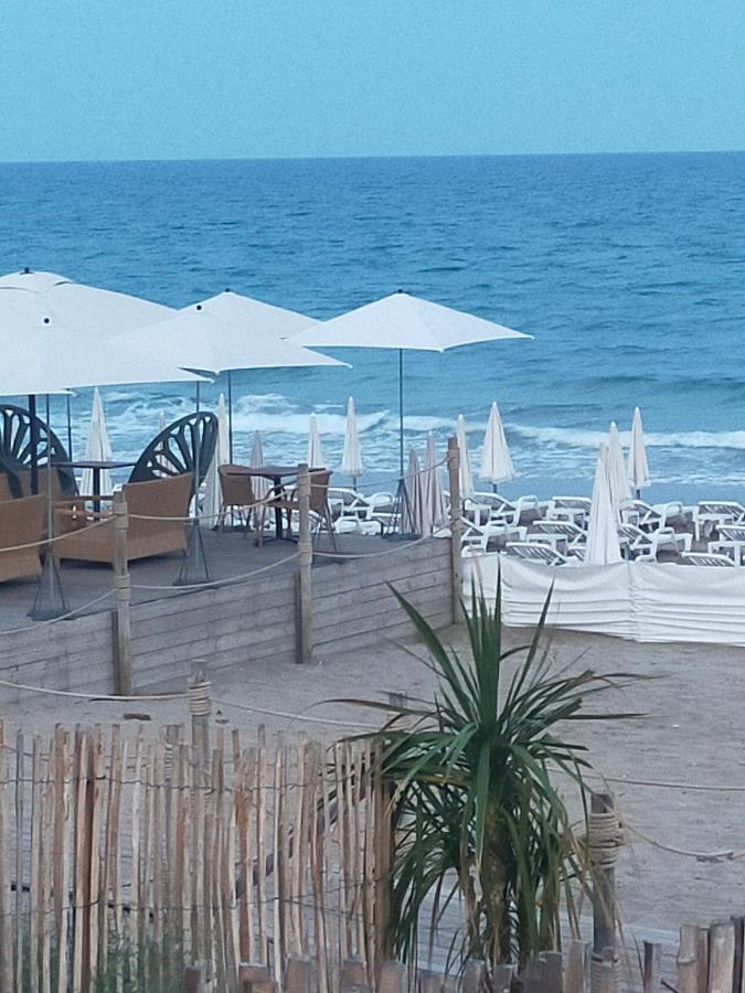 Residence Les Estivales Agde Bagian luar foto